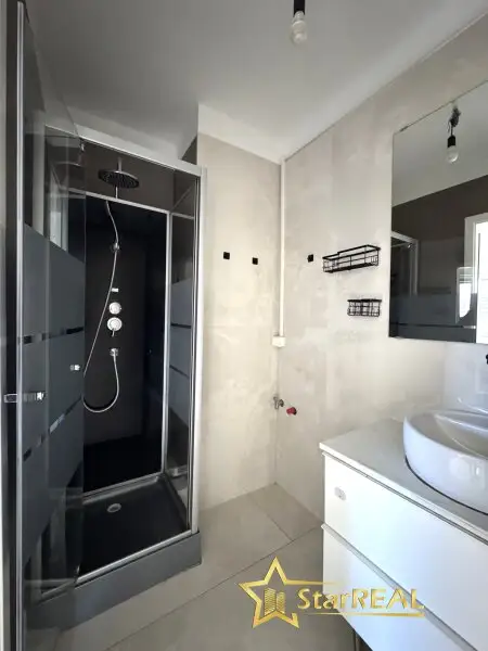 4 ZIMMER WOHNUNG IN 1130 WIEN! RENOVIERTER ZUSTAND. GEMEINSCHAFTSGARTEN.