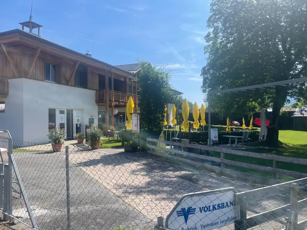 Helle und großzügige Gartenwohnung  in unmittelbarer Nähe zum malerischen Ossiachersee