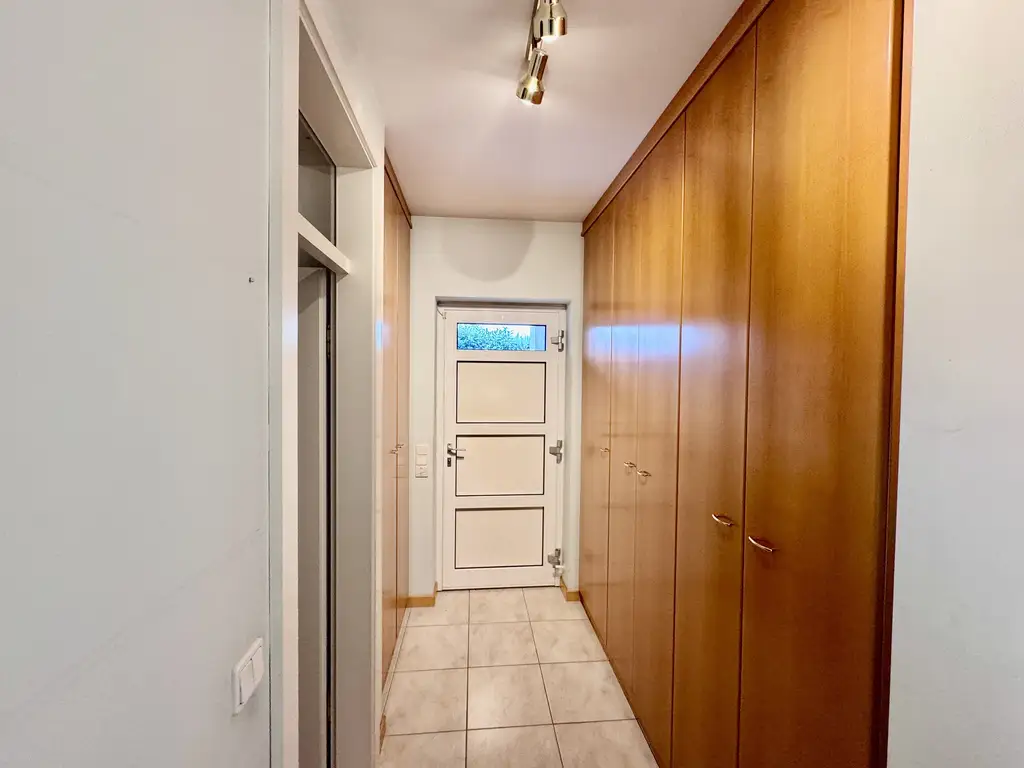 IHR NEUES ZUHAUSE - GROßZÜGIGES EINFAMILIENHAUS MIT SWIMMINGPOOL IN FLORIDSDORF
