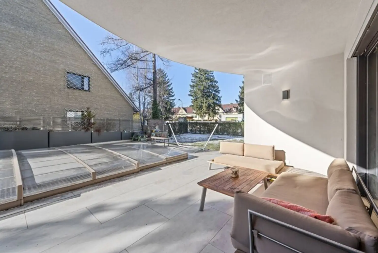 Großzügige High-End-Familienvilla der Extraklasse.