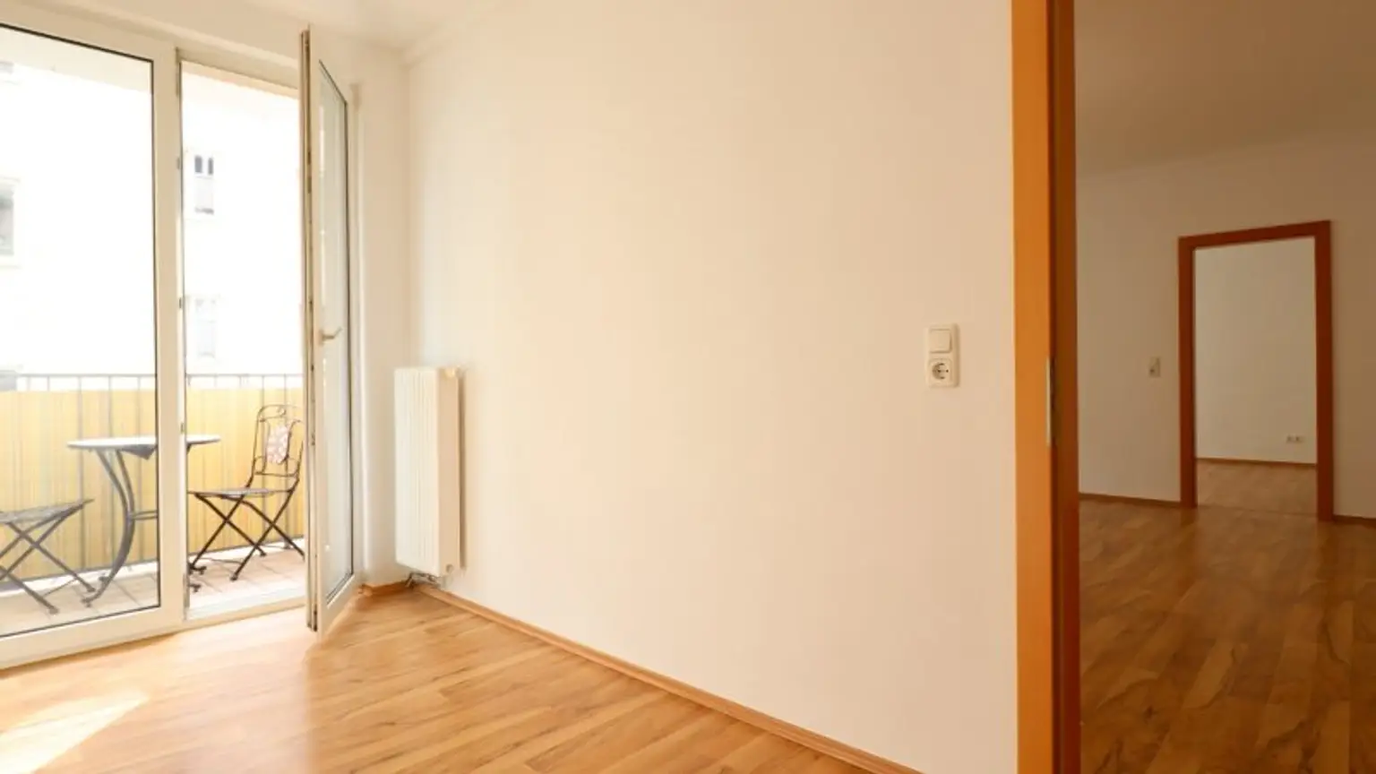 Sonnige 3-Zimmer-Wohnung mit Süd-Balkon im Nibelungenviertel