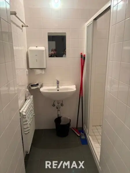 Ordination-Beauty Center-Nagelstudio etc..ABLÖSEFREI zu vermieten !