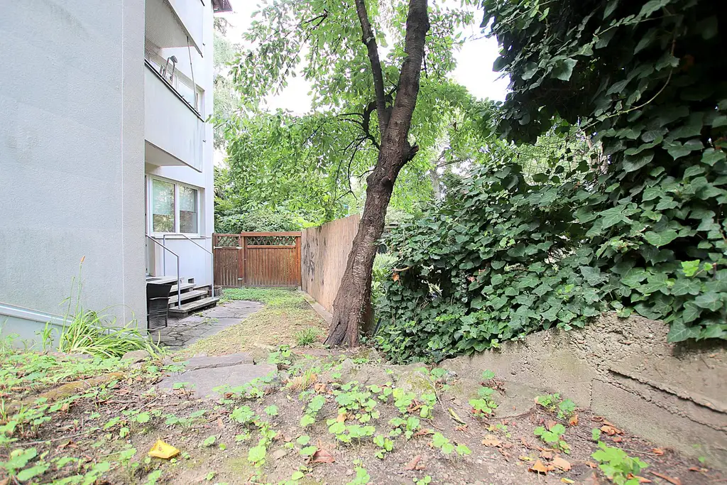Wohnung mit Eigengarten in Grünruhelage beim Lainzer Tiergarten. Mietpreis inklusive Heizkosten und Warmwasser!