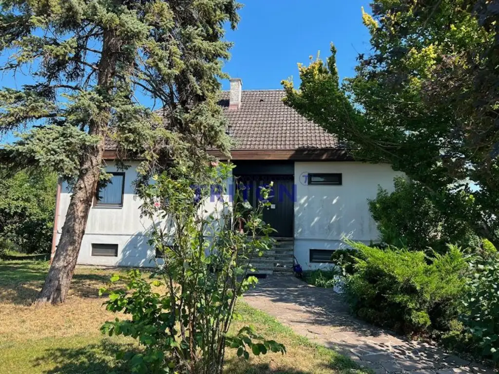 Familienbungalow mit Vollkeller und Ausbaureserve