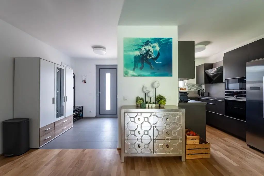 "Tolle Lage, Tolles Haus - LOBAU inkl. Autoabstellplatz"