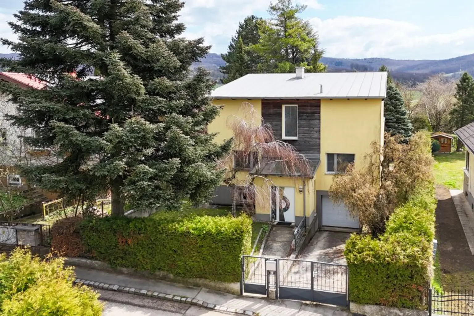 Hausansicht Straßenseite