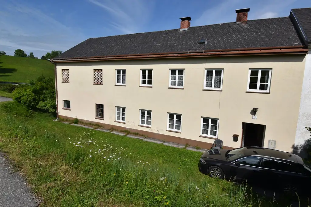 Wohnhaus - ehem. Bauernsacherl - mit Sanierungsrückstand