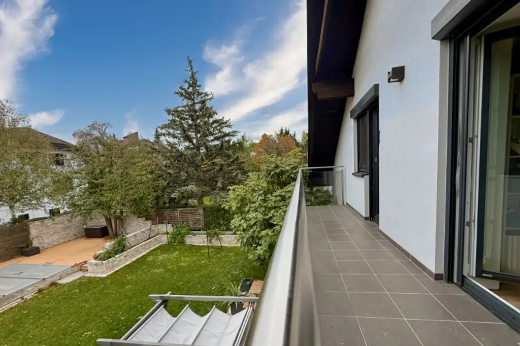 Viel Platz für Ihre Familie: 195 m² Wohnfläche und noch vieles mehr!