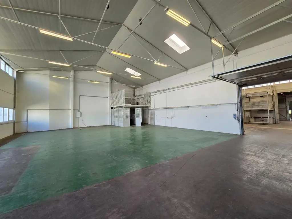 FLEXIBEL nutzbare Hallenflächen, von 53 - 328 m² für IHR GEWERBE