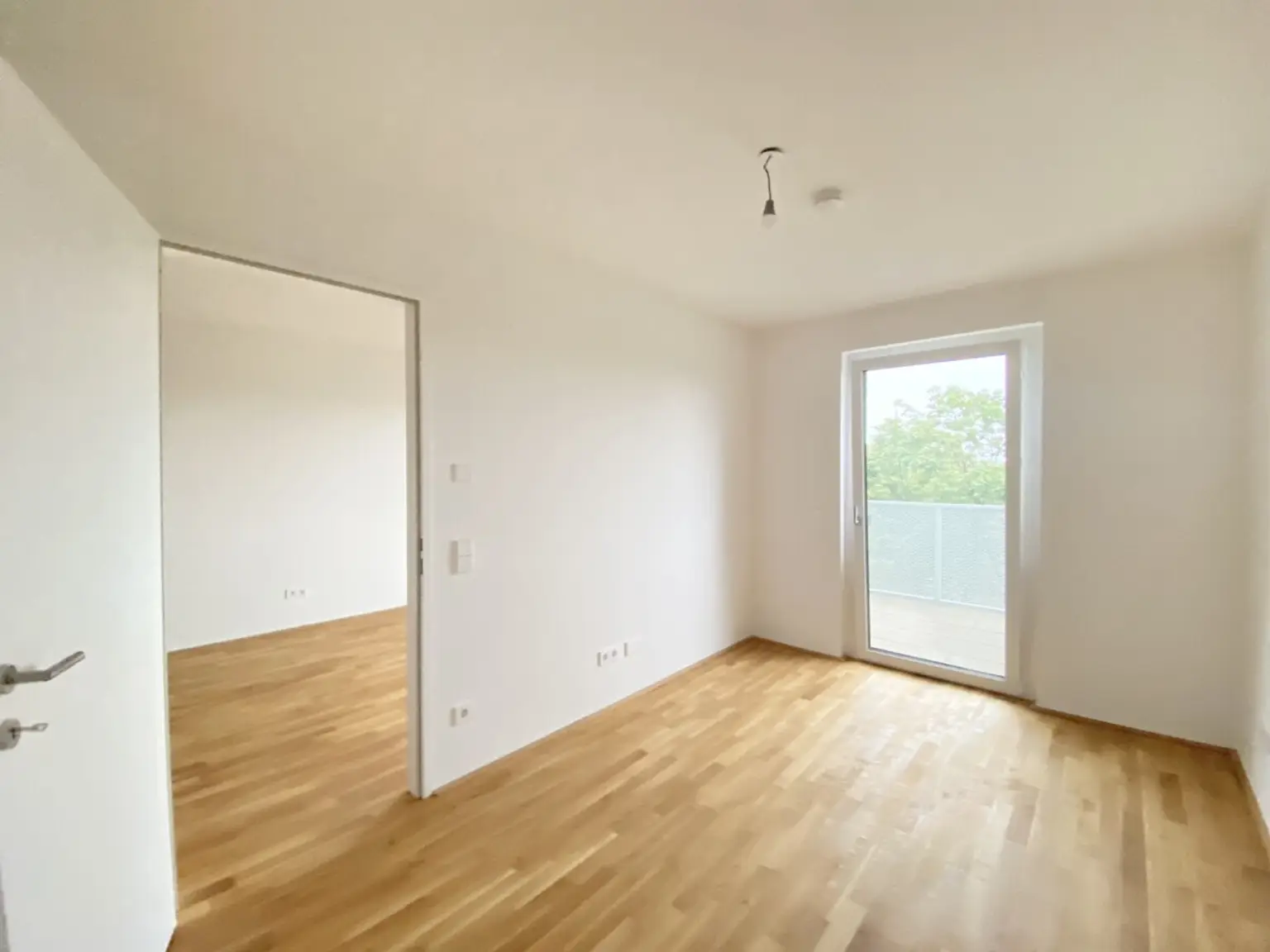 U3 2 Zimmer + Balkon - 1 bedroom apartment + balcony  ERSTBEZUG =Das Laurenz= Top Weitblick Wohnung