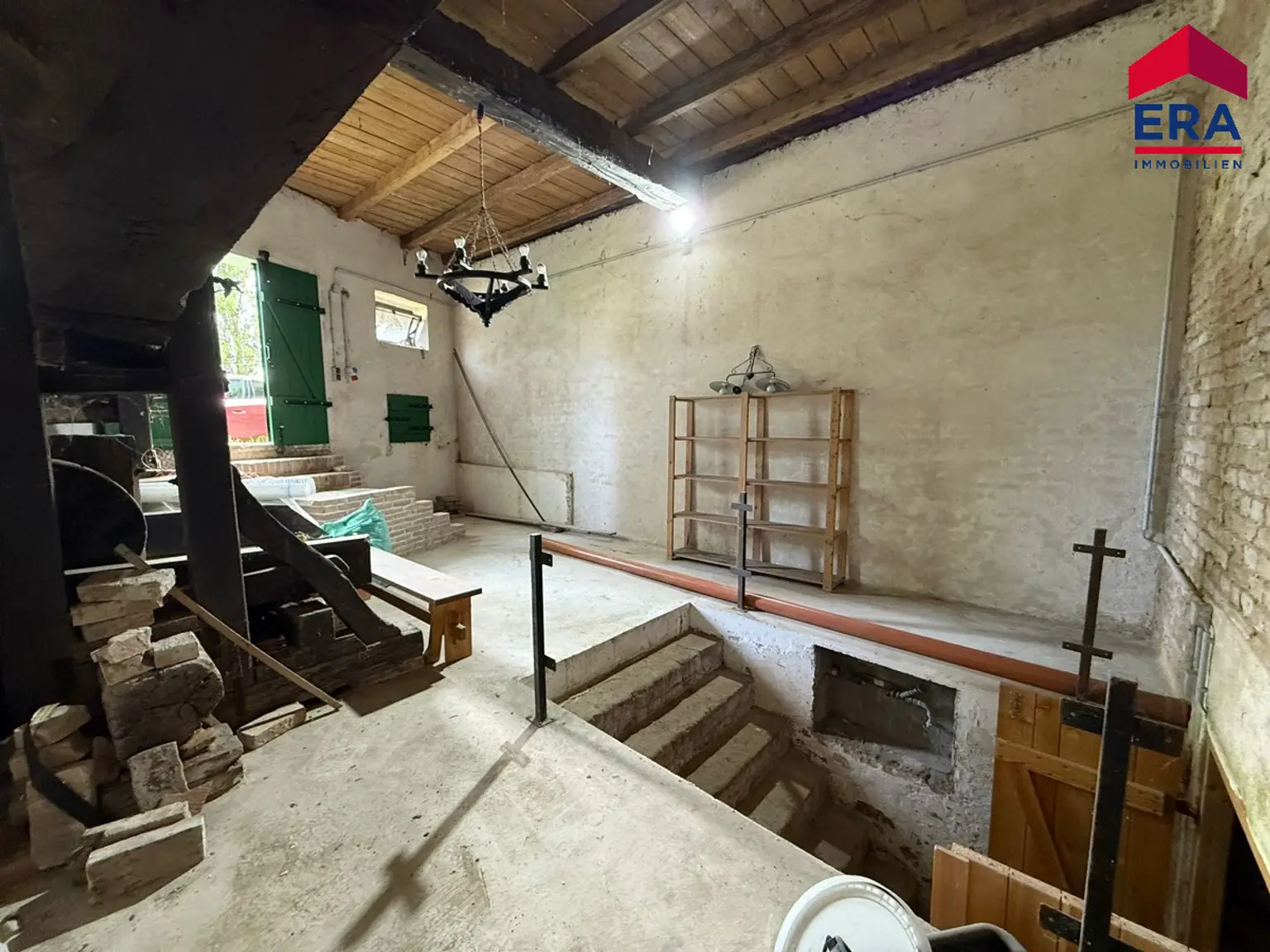 Presshaus mit renoviertem Weinkeller in 2130 Siebenhirten