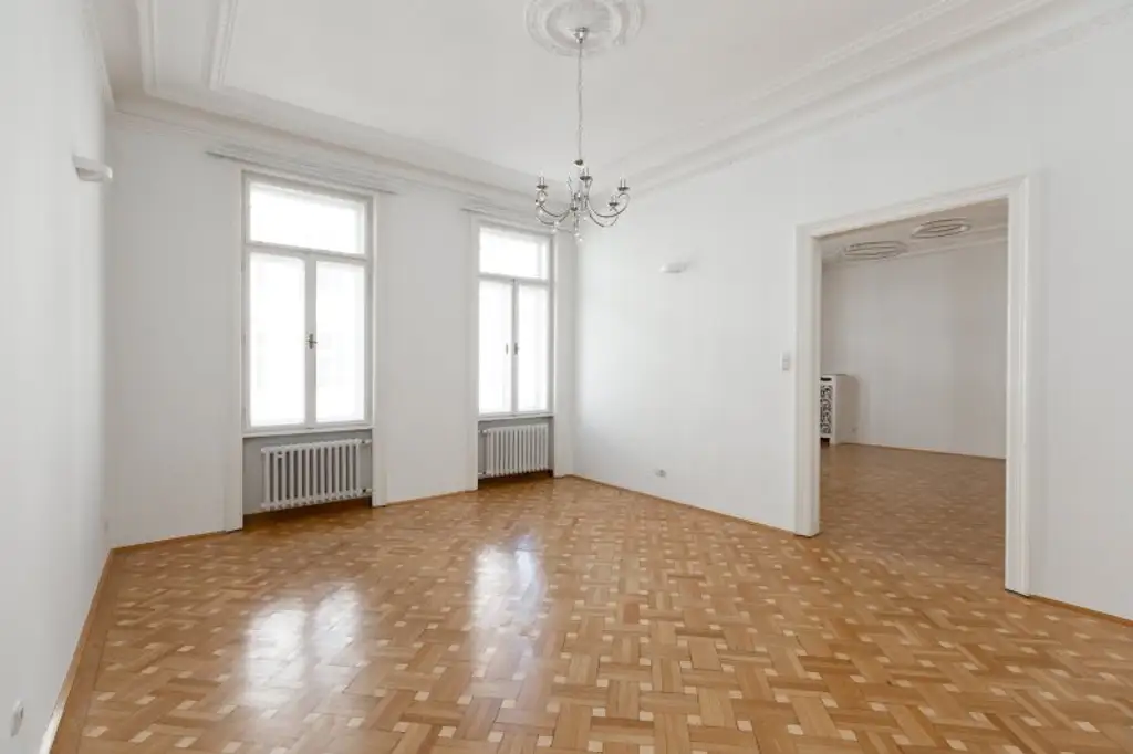 Großzügige, charmante 137 m² Altbauwohnung I perfekter Grundriss
