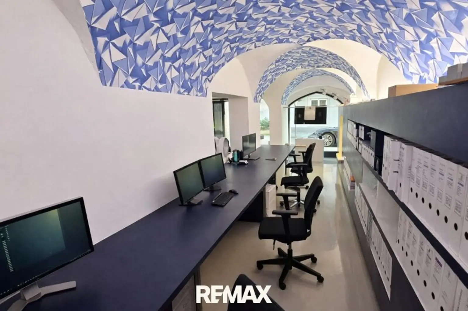 Büro 01