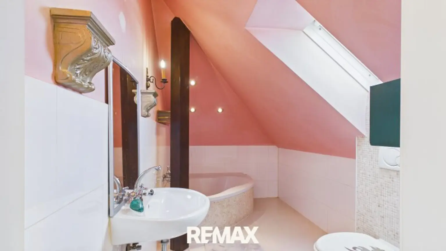 Badezimmer im OG