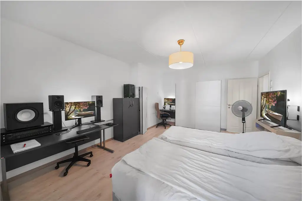"Reis mich, Bauer! 2 Zimmer + Loggia - provisionsfrei f. Käufer!"