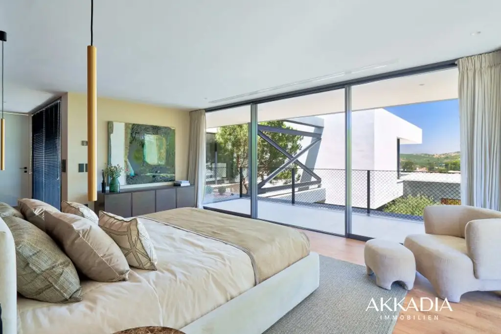 Prämierte Architektenvilla mit Blick über die Sierra Grazalema