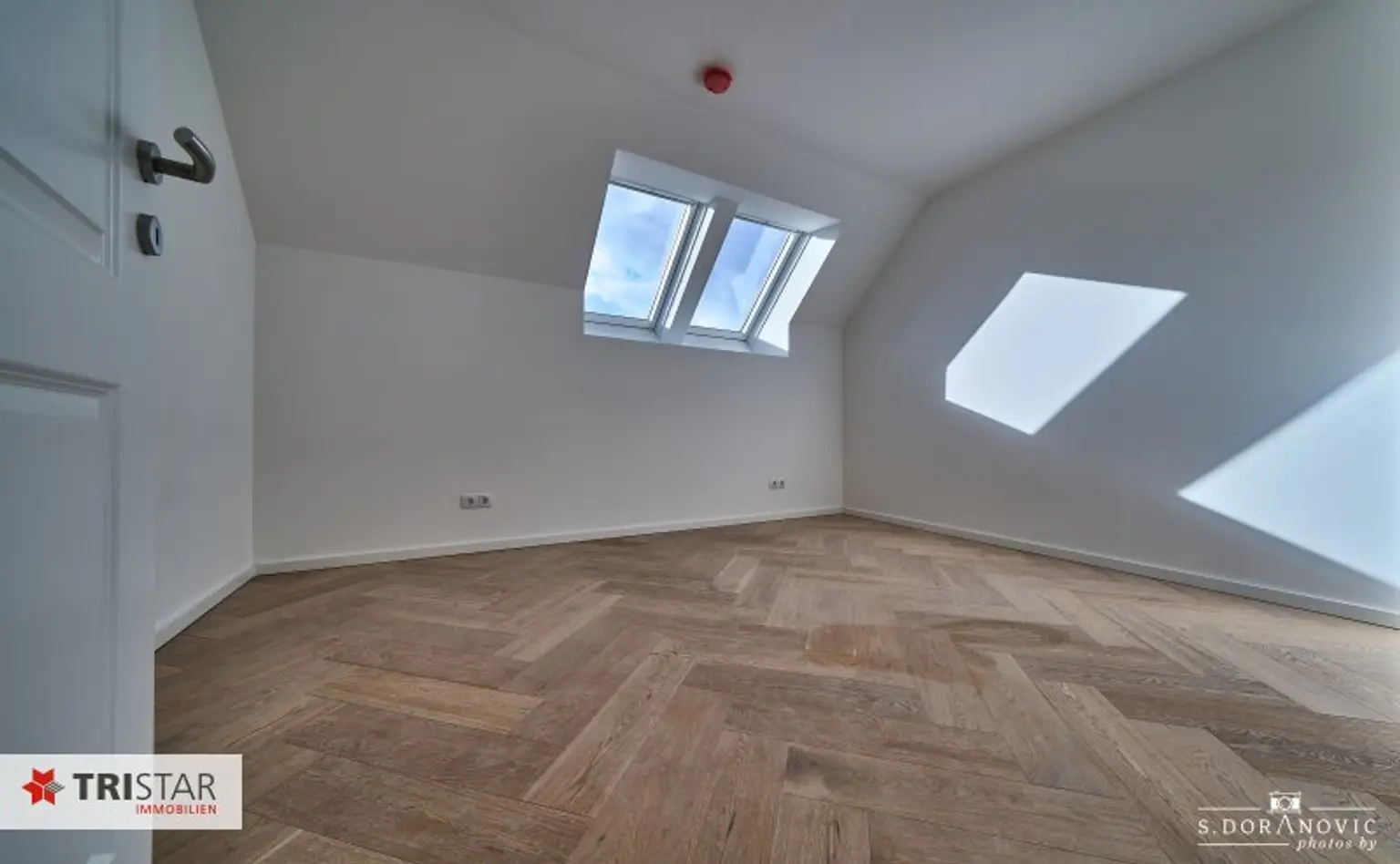 • NEU! • ERSTBEZUG • 4 EXKLUSIVE DACHGESCHOSSWOHNUNGEN • EIGENTUM • 1180 WIEN •