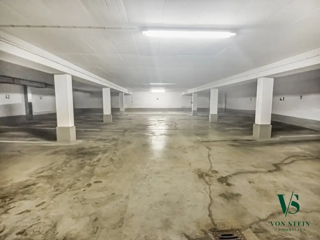 Bogenhausens Schmuckstück: Exklusive 3-Zimmer-Wohnung mit Loggia und Garage