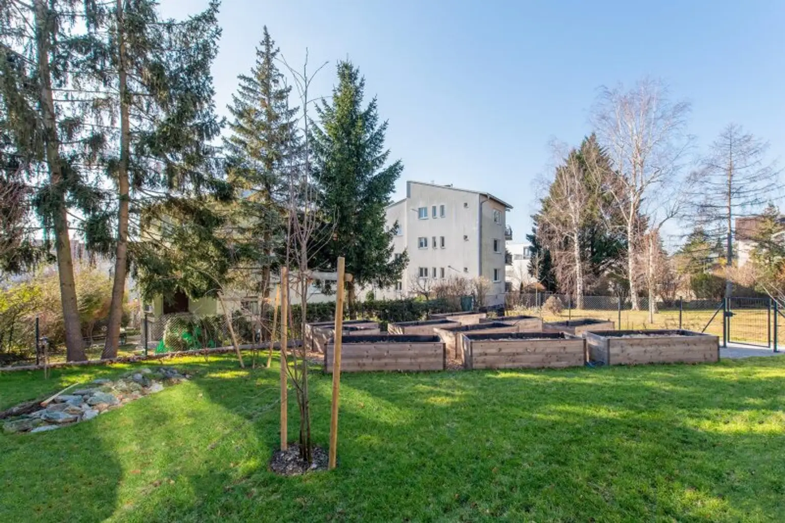 Großzügige 3-Zimmer-Wohnung mit Balkon und Stellplatz zu vermieten!