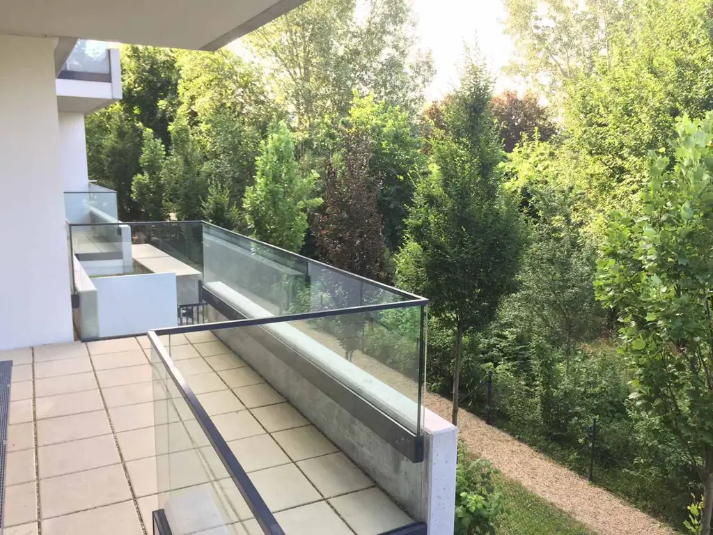 Schöne 3-Zimmer-Wohnung mit Blick ins Grüne im 22ten!