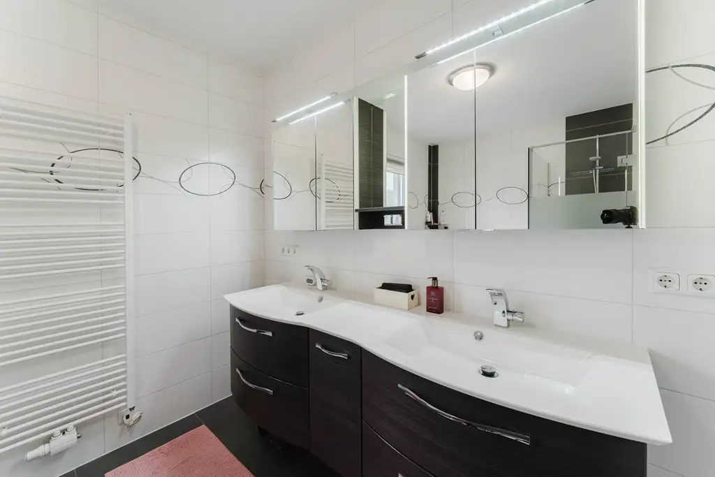 Modernes Einfamilienhaus in Regau!!