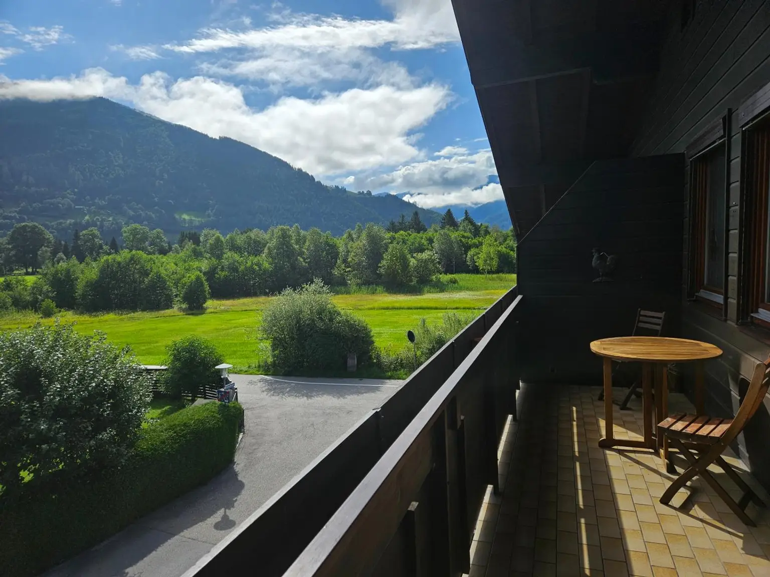 Saisonmiete: Charmante 3-Zimmer-Wohnung mit Bergblick in Zell am See