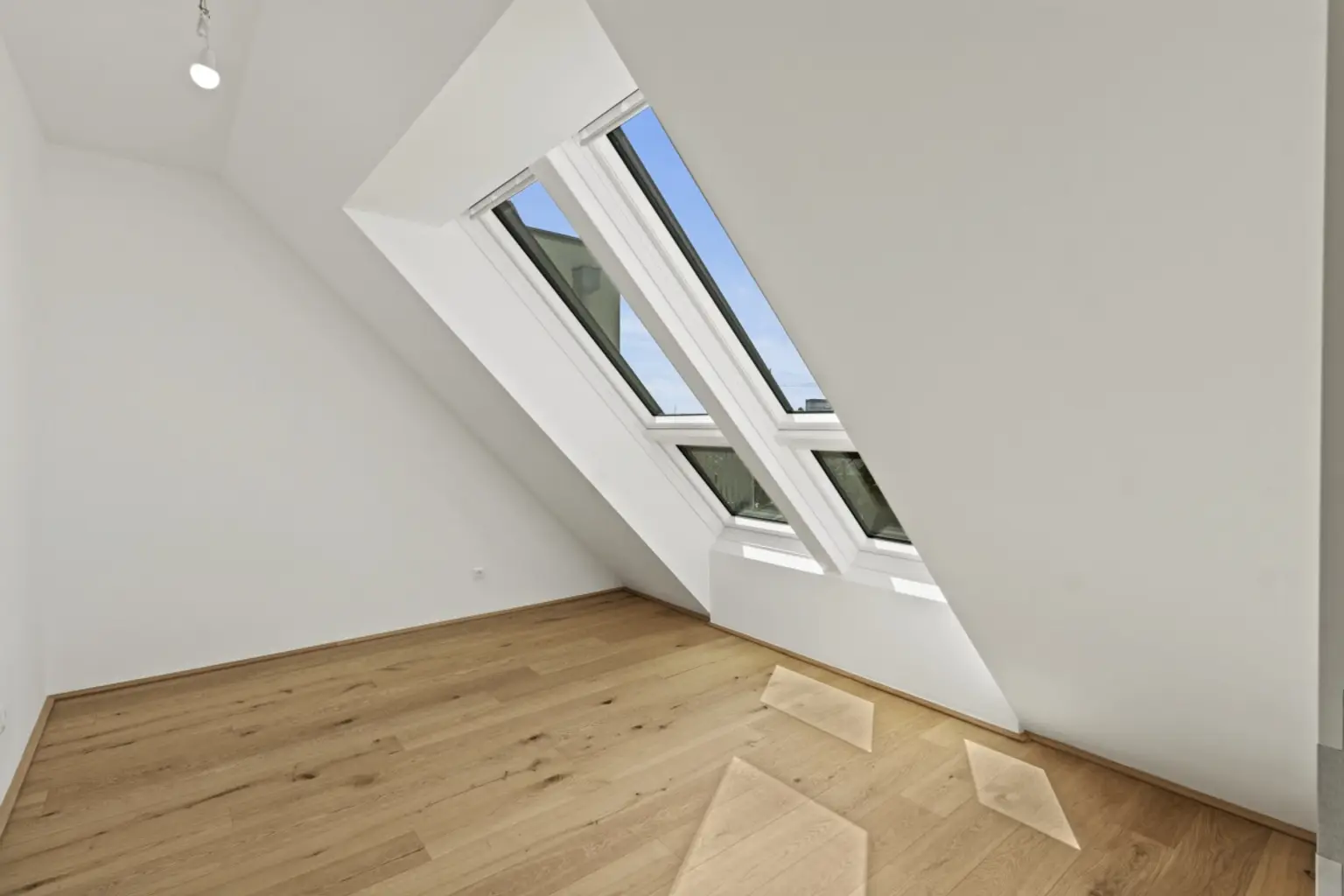 F | ++ OBEN IST ES AM SCHÖNSTEN ++ im PROJEKT KARL74 | Prima Service Immobilien