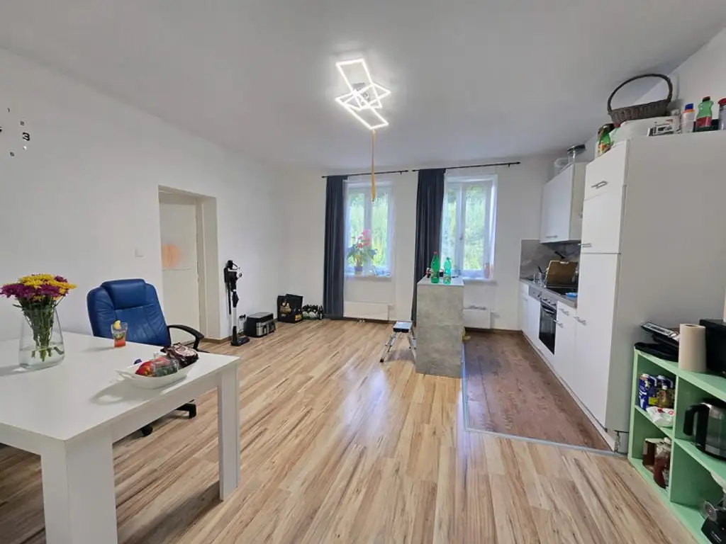 *** WOHNHAUS MIT 4 (VERMIETETEN) WOHNEINHEITEN ***