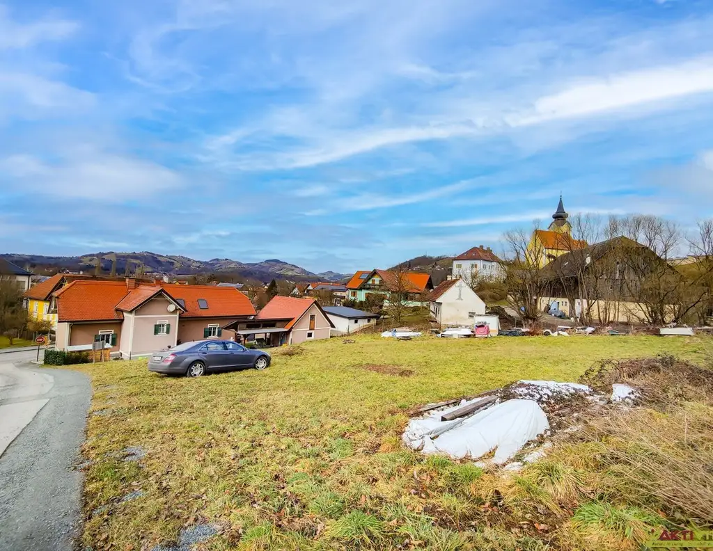 Grundstück mit Planung für 2 Häuser. - Zentral in Großklein. - 13 Min. vor Leibnitz.