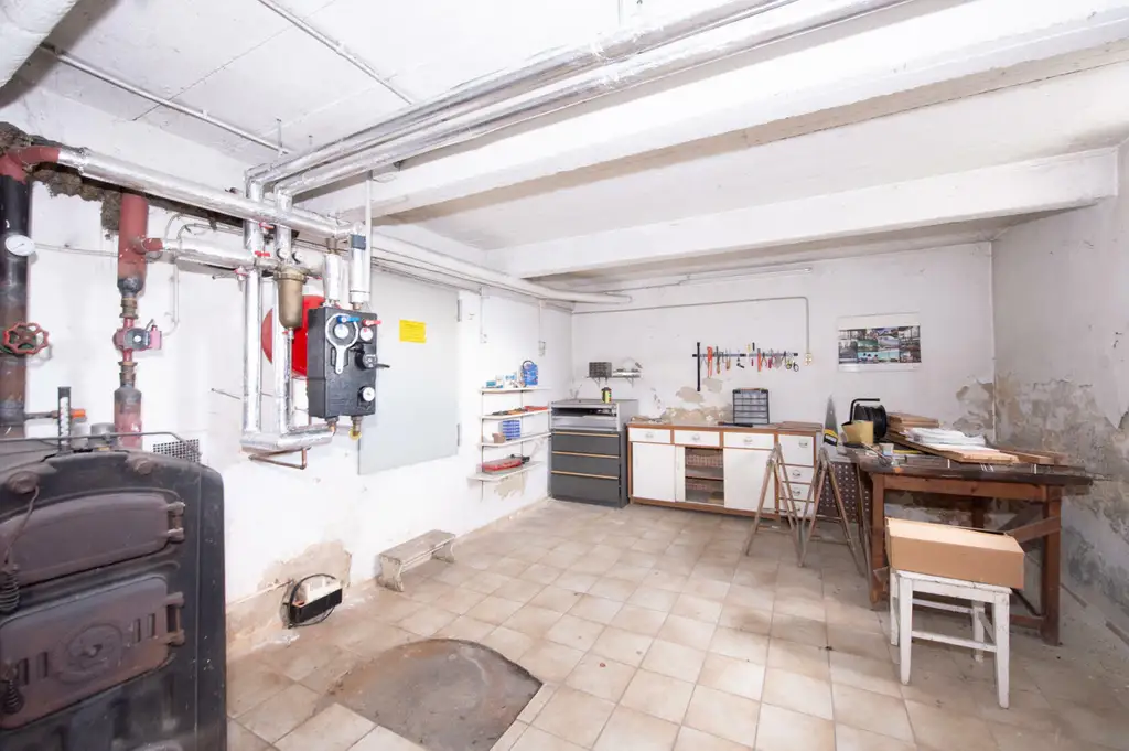 Ein Anwesen voller Möglichkeiten – großzügiges Haus mit Traumgrundstück