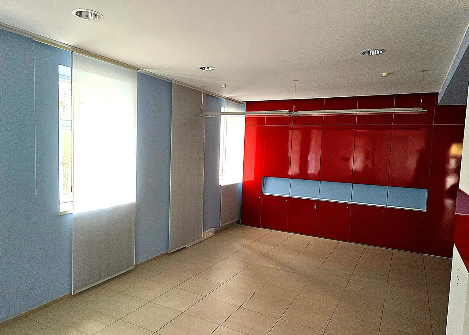 Freundliche Geschäftsräumlichkeit, Büro, Ordination oder Kanzlei im Erdgeschoss im Zentrum Haag zu mieten