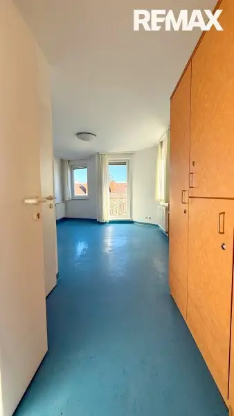 Ehemaliges Seniorenheim, gewerbliche Widmung, große Dachterrasse & 16 Garagen in Wiener Neustadt – Top Chance!