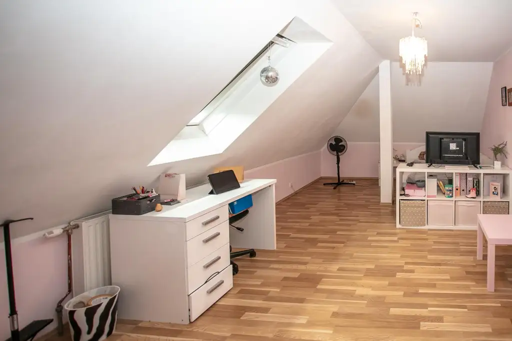 Großzügiges Wohnhaus in sonniger, ruhiger Lage im Kamptal