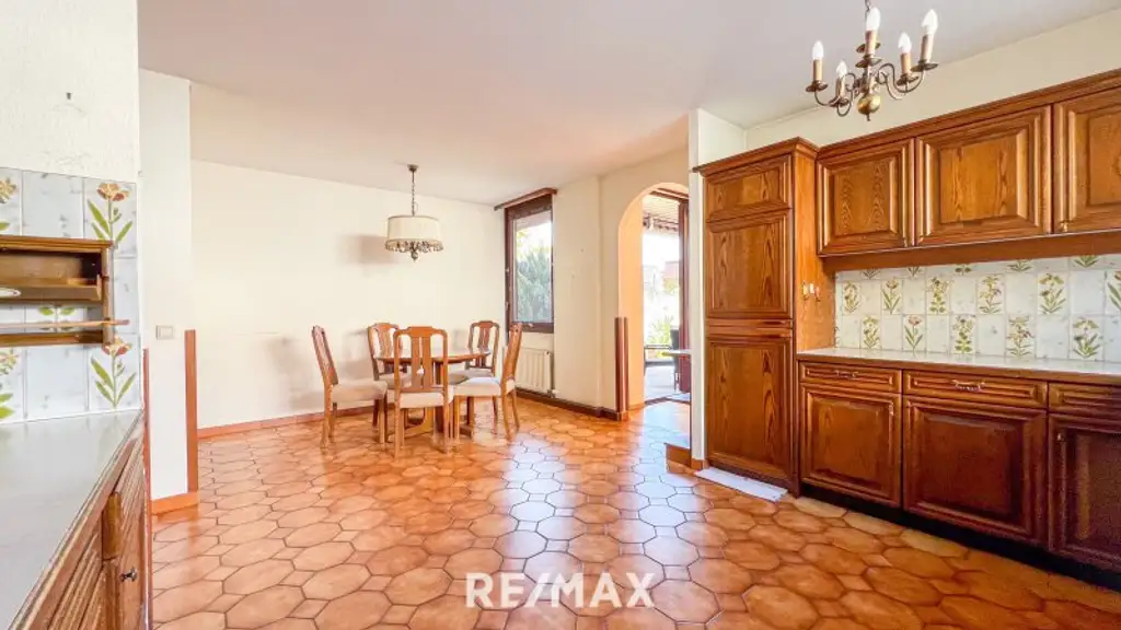 Bungalow - 4-Zimmer mit Pool und Sauna sowie privater Garten