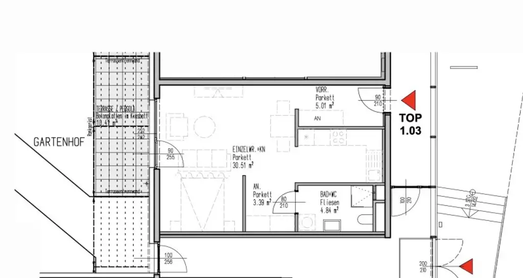 Luftiges Raumgefühl dank 3 Meter hohen Decken - Hofseitig mit Terrasse