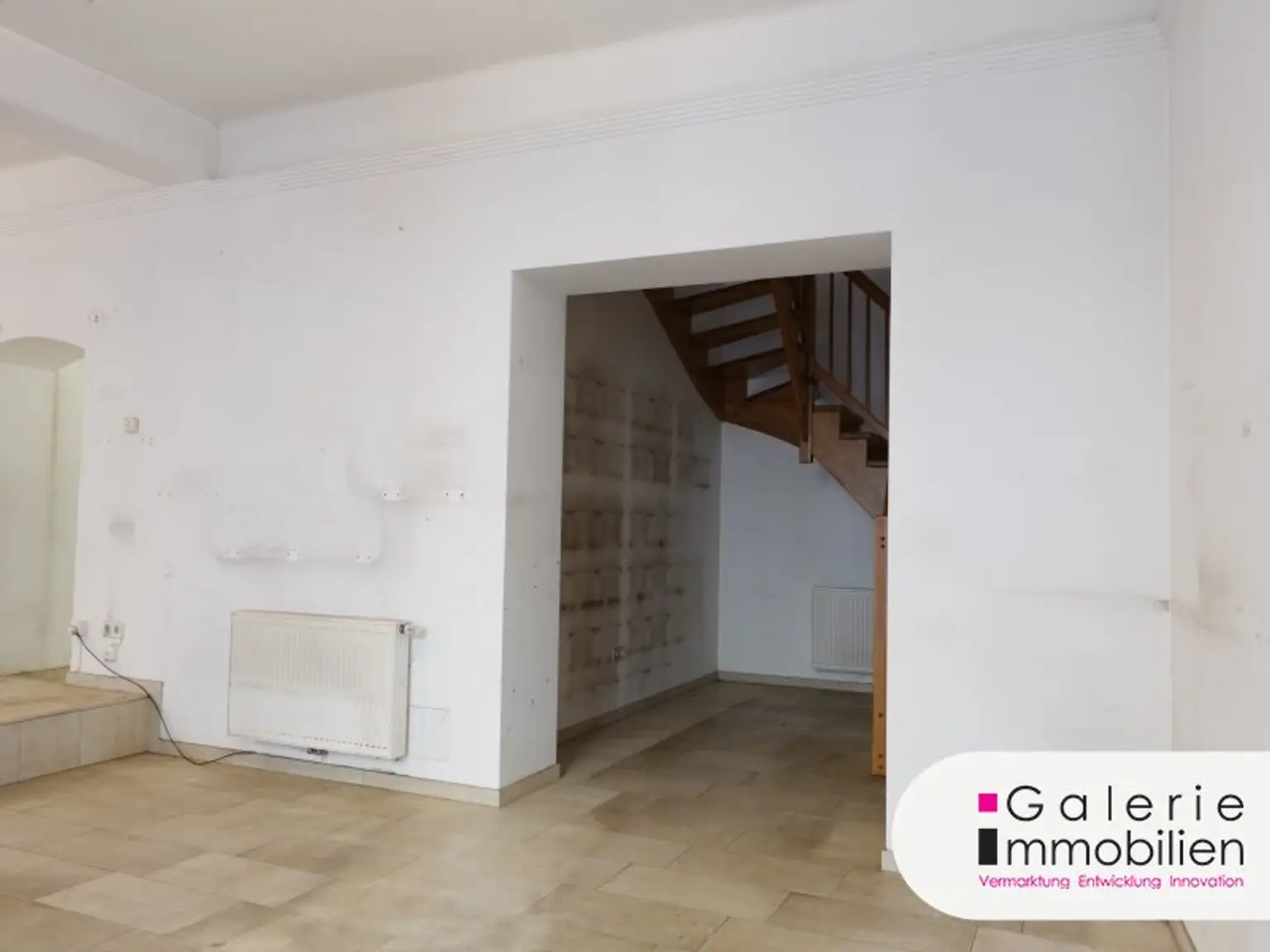 113m² Geschäftslokal/ Atelier mit Galerie an werbewirksamer Lage in Neubau !