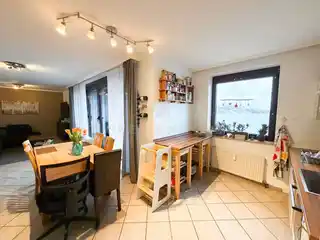 Küche und Essbereich