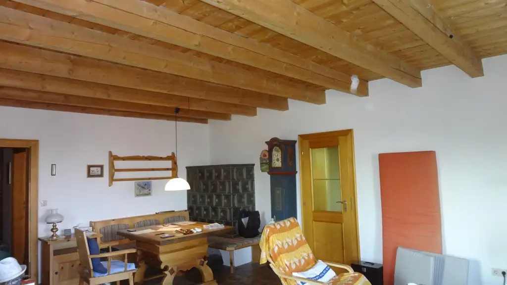 Sanierungsbedürftiges Reihenhaus mit Seeblick!
