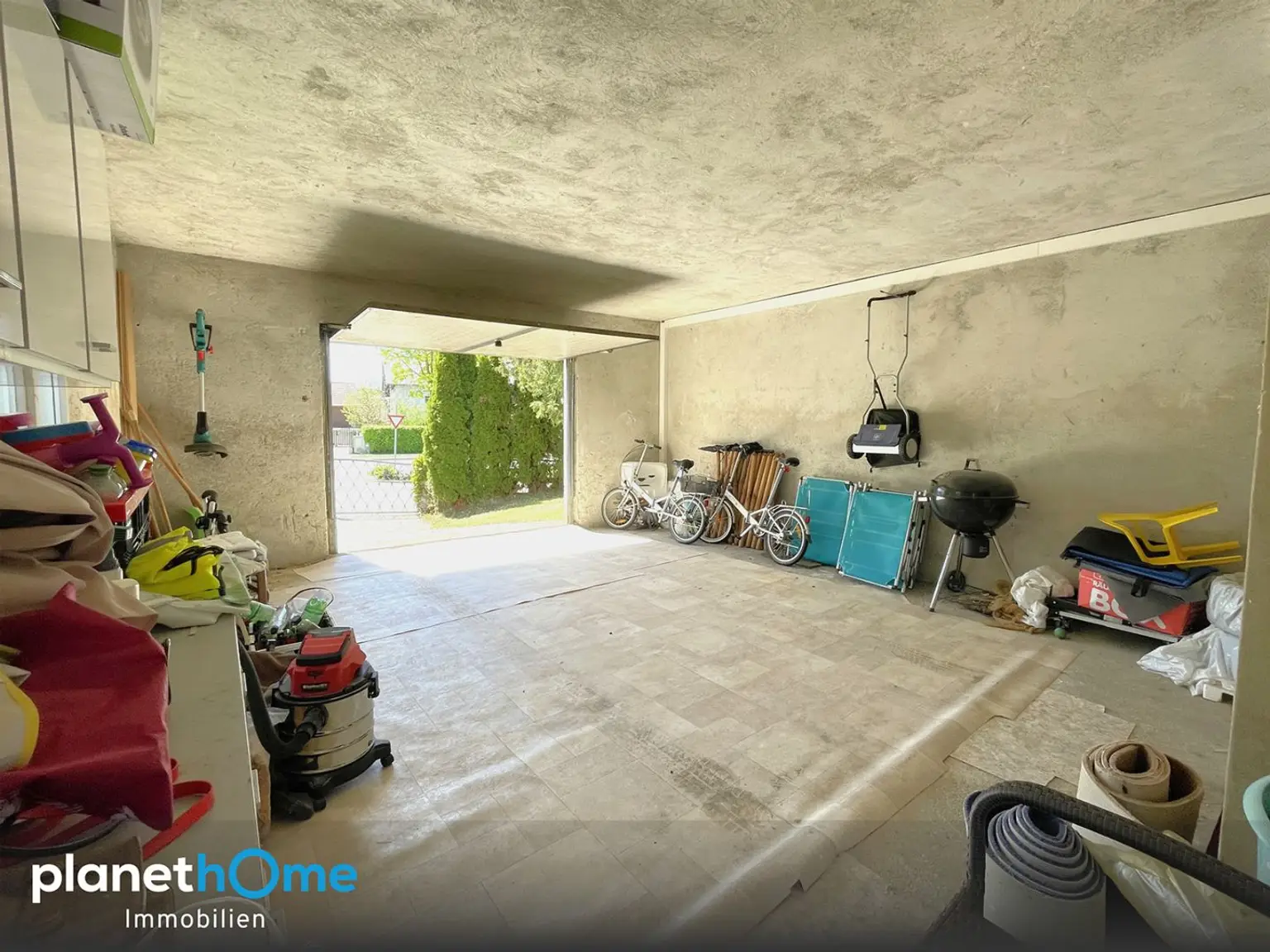 Zufahrt und Garage_2