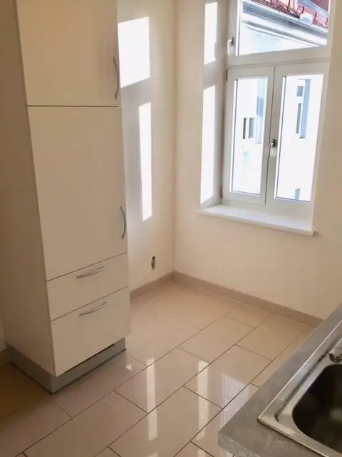 Sonnige, gepflegte Garconniere - Nähe FH, 3. OG ohne Lift - ab sofort