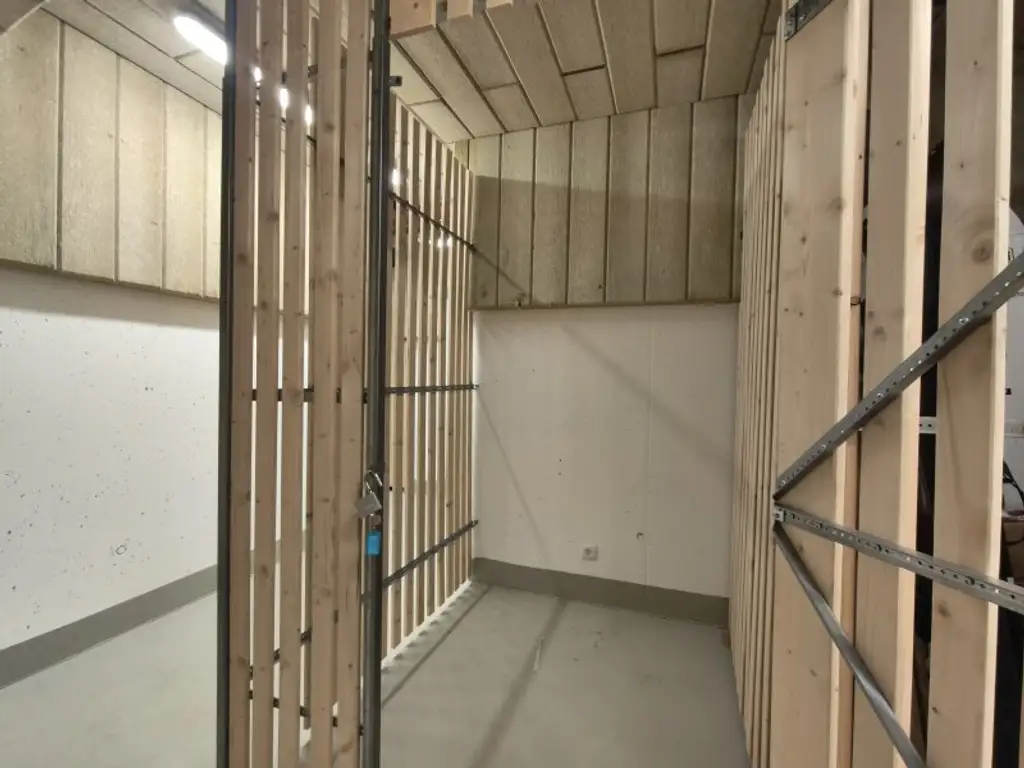 3 Zimmer Gartenwohnung in ruhiger Lage - Terrasse & Garten Hofseitig - Badewanne & Dusche - Garagenplatz vorhanden