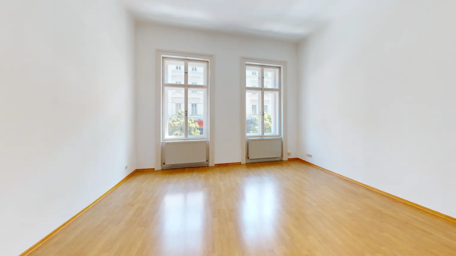 Renovierte 2-Zimmer-Wohnung – zentral begehbar & unbefristete Miete