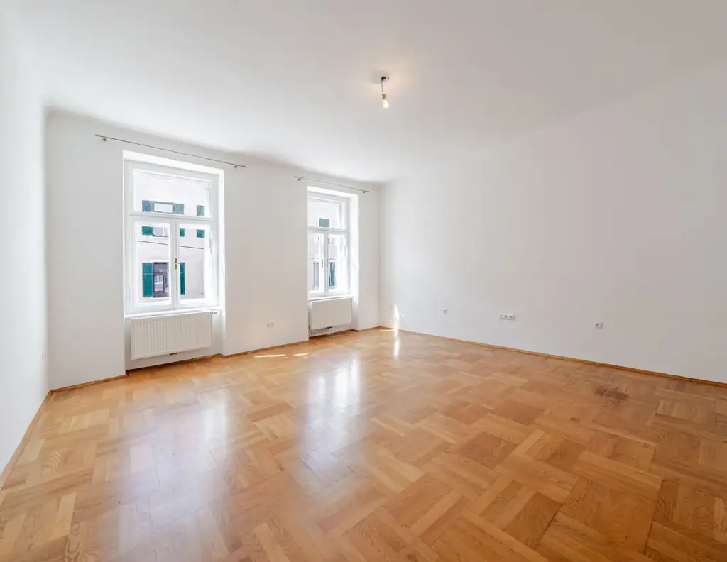 Charmante Altbauwohnung in Top-Innenstadtlage am Augarten mit großem Balkon