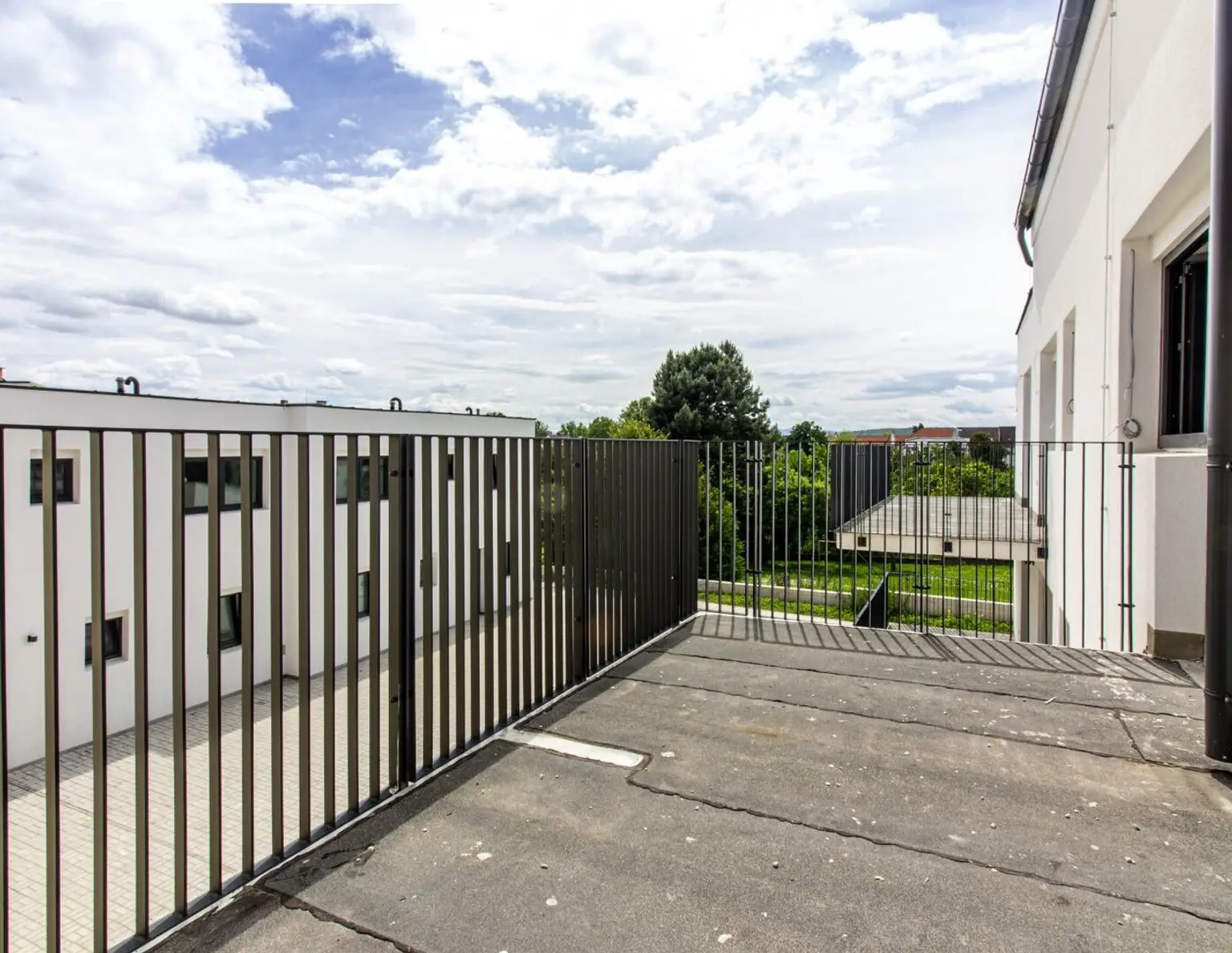 Weitblick am Balkon | Familienwohnung | Neubau-Erstbezug