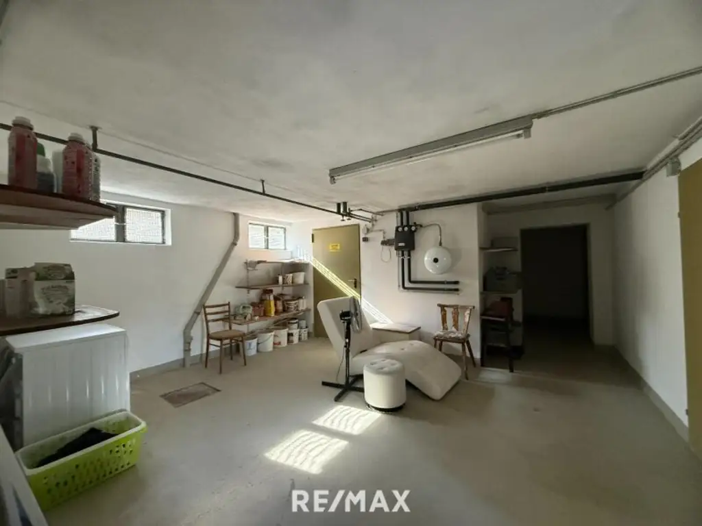 *** Gemeinschaftsprojekt oder Investment? Zwei Häuser, sechs Stellplätze, großes Grundstück in Toplage! ***