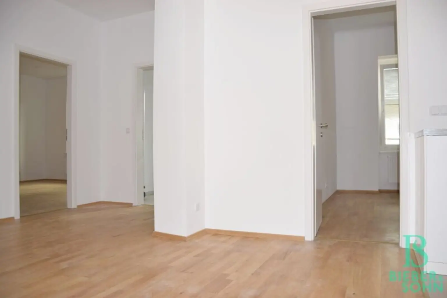 Mitten im 5.! Westterrasse - Top renovierte, große, sonnige Wohnung - Ruhelage