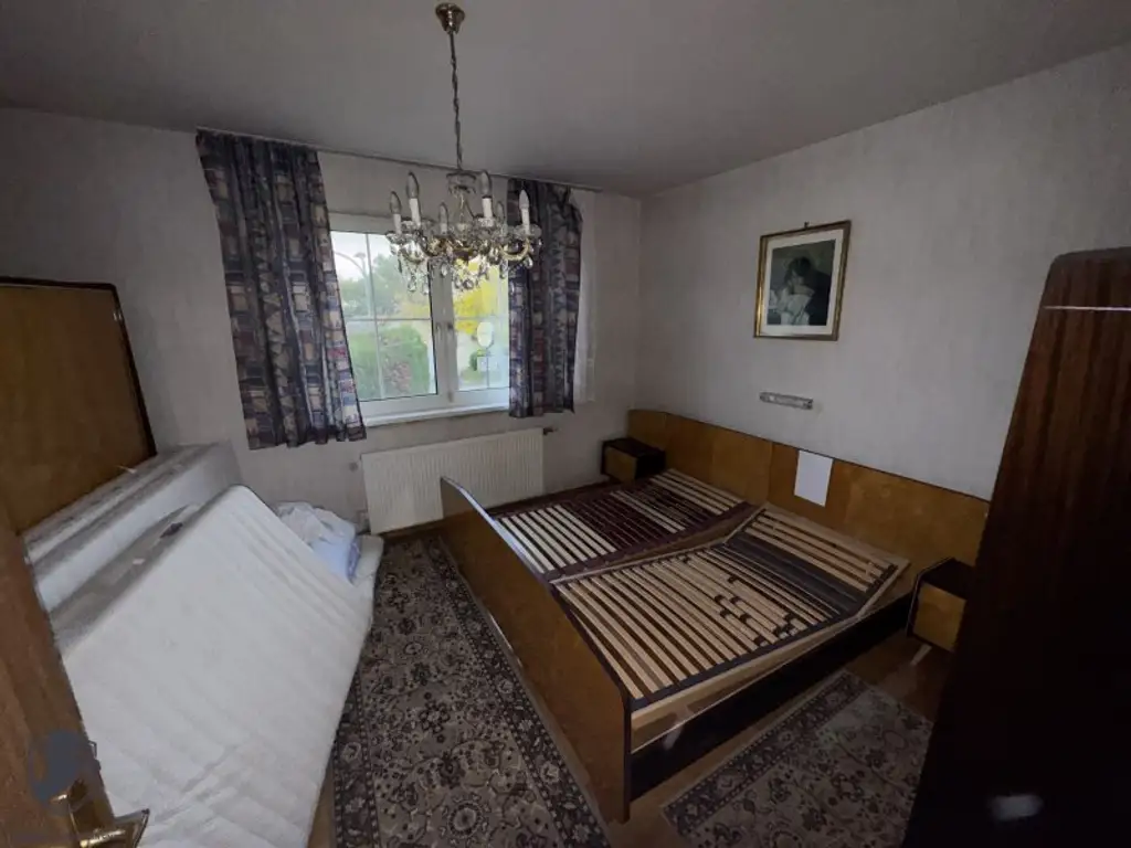 Einfamilienhaus mit Garten, Garage zu vermieten