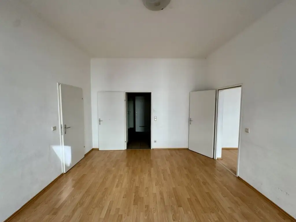 Charmanter Altbau mit Gestaltungsspielraum – Wohnen nach eigenen Vorstellungen