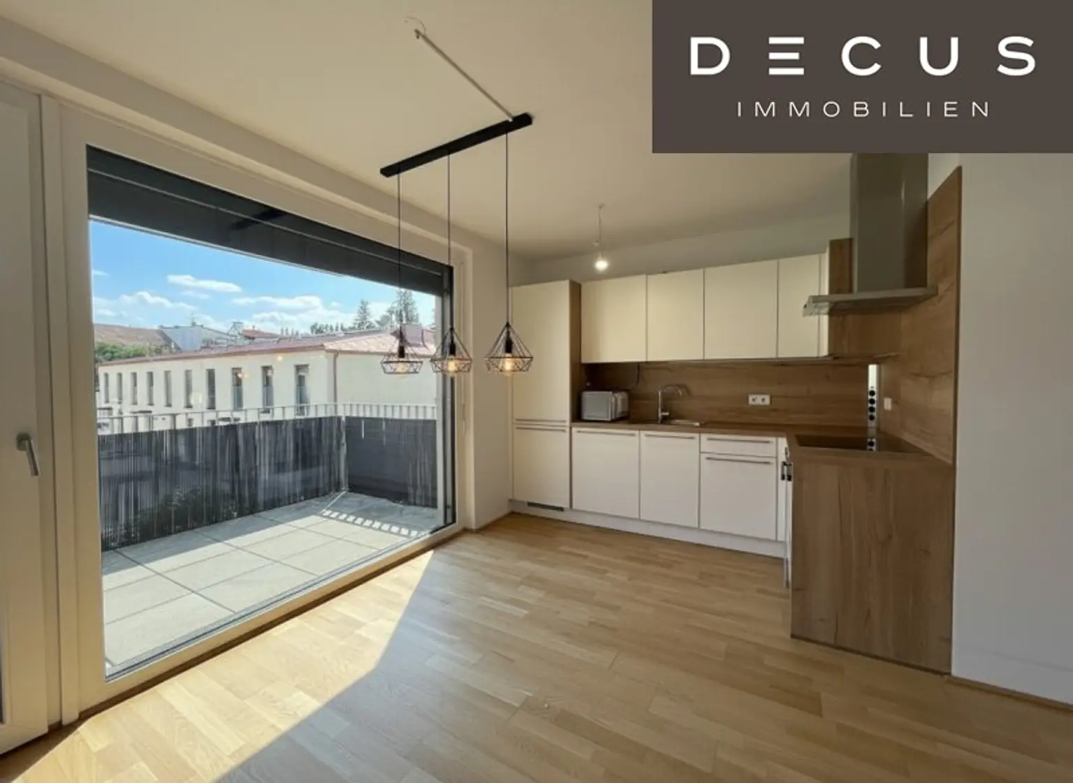 | 2 ZIMMER WOHNUNG MIT BALKON | GARAGENSTELLPLATZ MIT E-LADESTATION | AUSGEZEICHNETE NATURNAHE LAGE | NEUBAU |