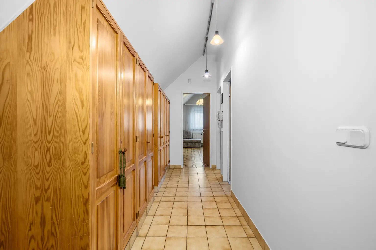 "Einfamilienhaus - 7 Zimmer- zu Fuß zum Badeteich Hirschstetten"